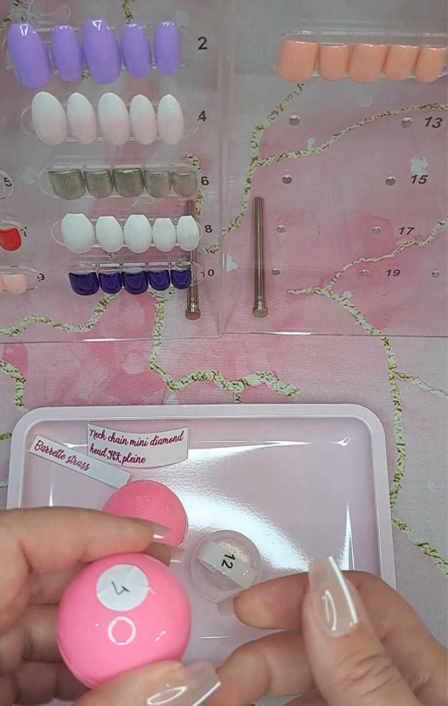 MYSTERY BALL VIOLETTE (press on nails luxe)