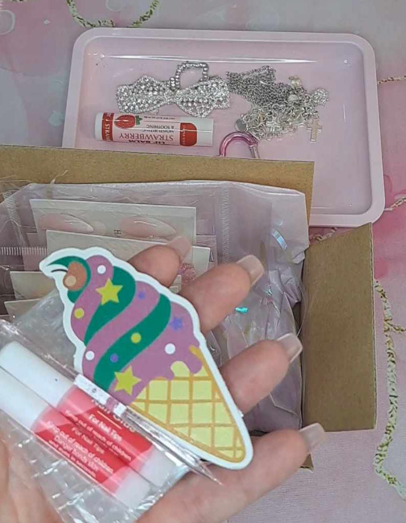 MYSTERY BALL ROSE (press on nails décorés)