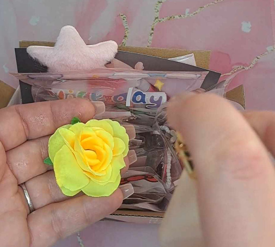 MYSTERY BALL ROSE (press on nails décorés)